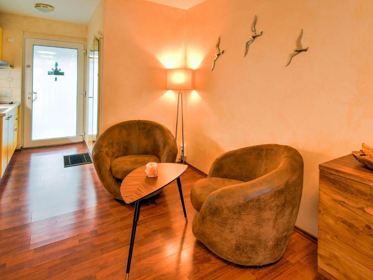 Charming Apartment With A Terrace Near The Sea Wiek auf Rügen エクステリア 写真