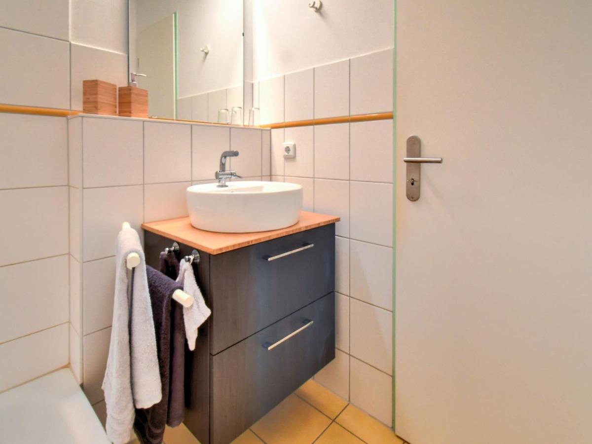 Charming Apartment With A Terrace Near The Sea Wiek auf Rügen エクステリア 写真