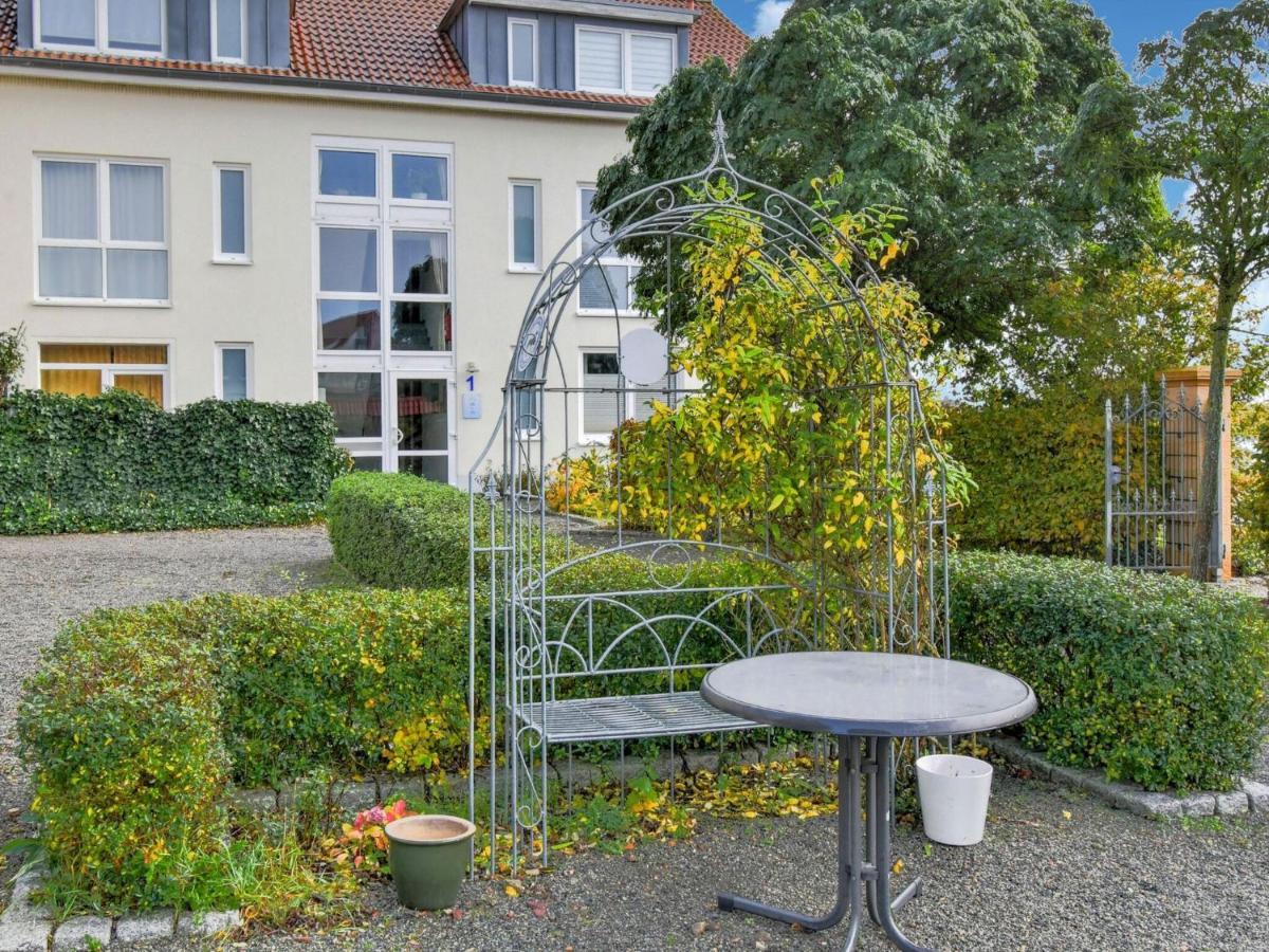 Charming Apartment With A Terrace Near The Sea Wiek auf Rügen エクステリア 写真