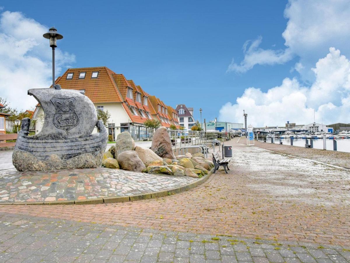 Charming Apartment With A Terrace Near The Sea Wiek auf Rügen エクステリア 写真